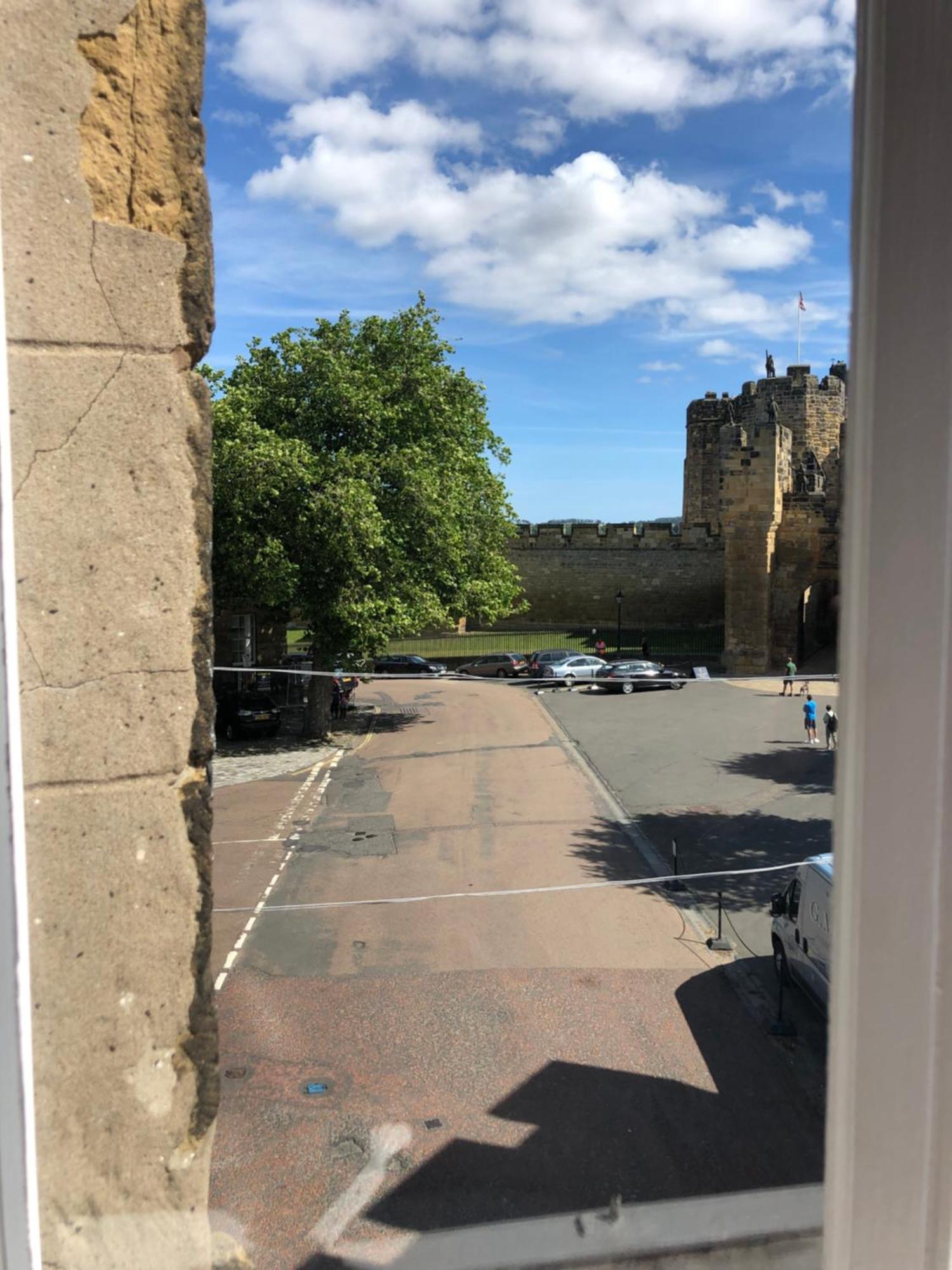Castle Retreat - Luxury Apartment Opposite Alnwick Castle Exterior photo